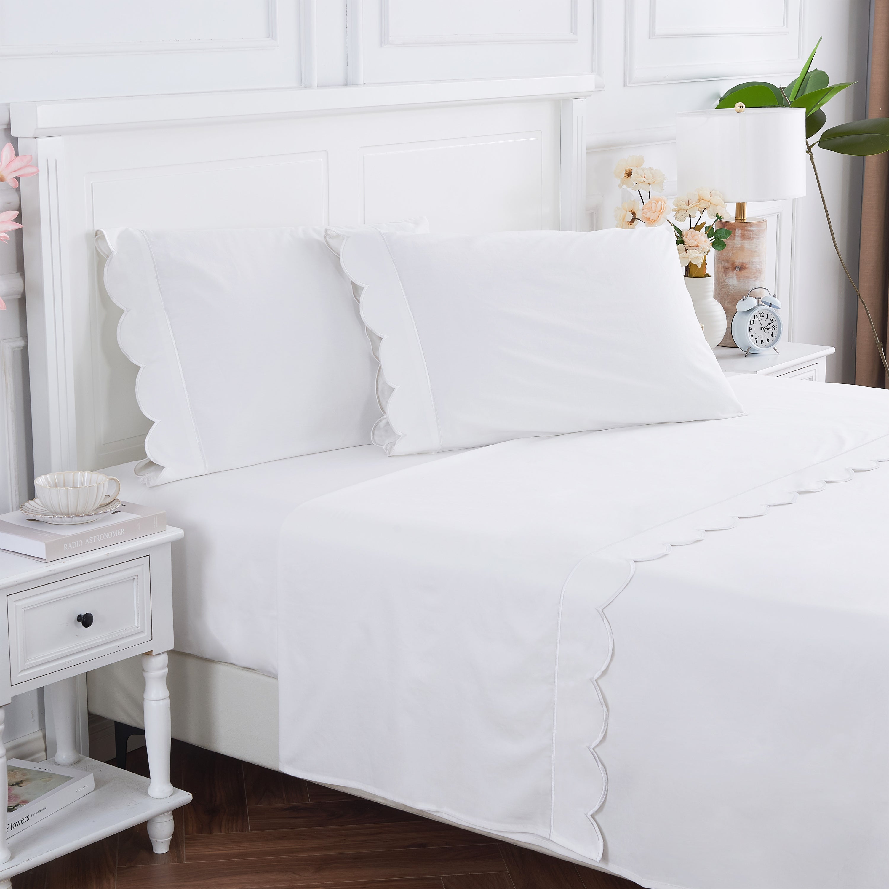 Coastal Scalloped Edge Embroidered 300TC Cotton Percale Sheet Set