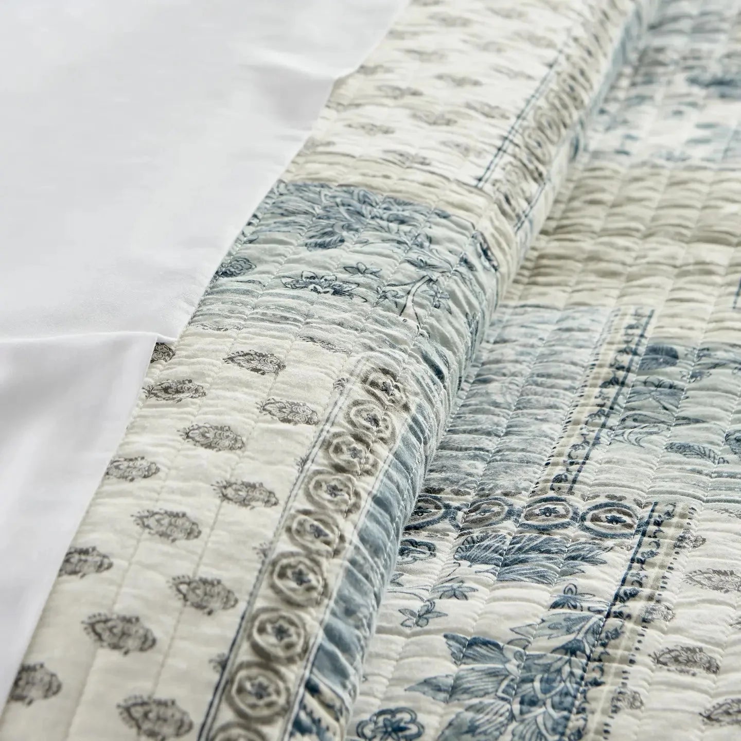 Aliza Quilt Set - Coastal Quilt Set