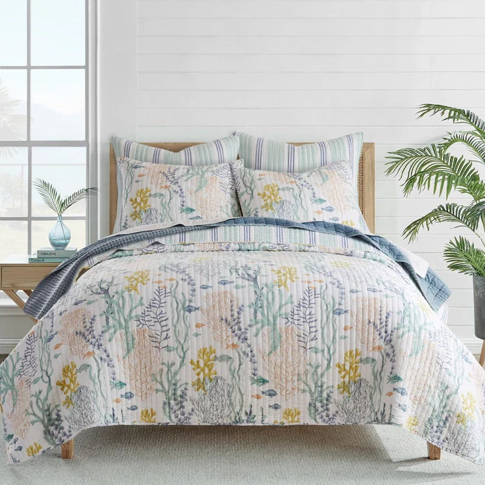 Coastal Bedding Ensembles Complete King - 7PC Ocean Meadow