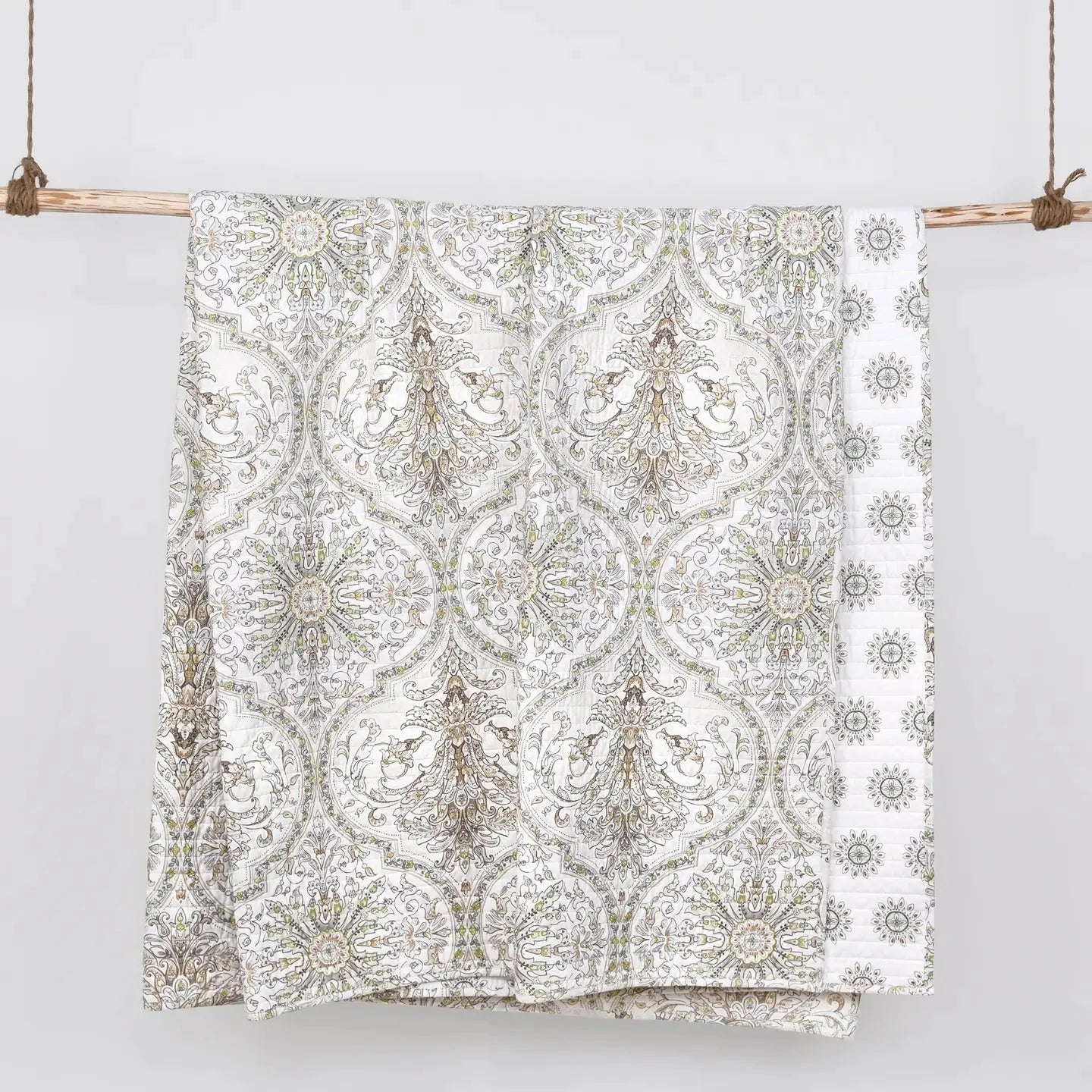 Cosima Vintage Style Quilt Set