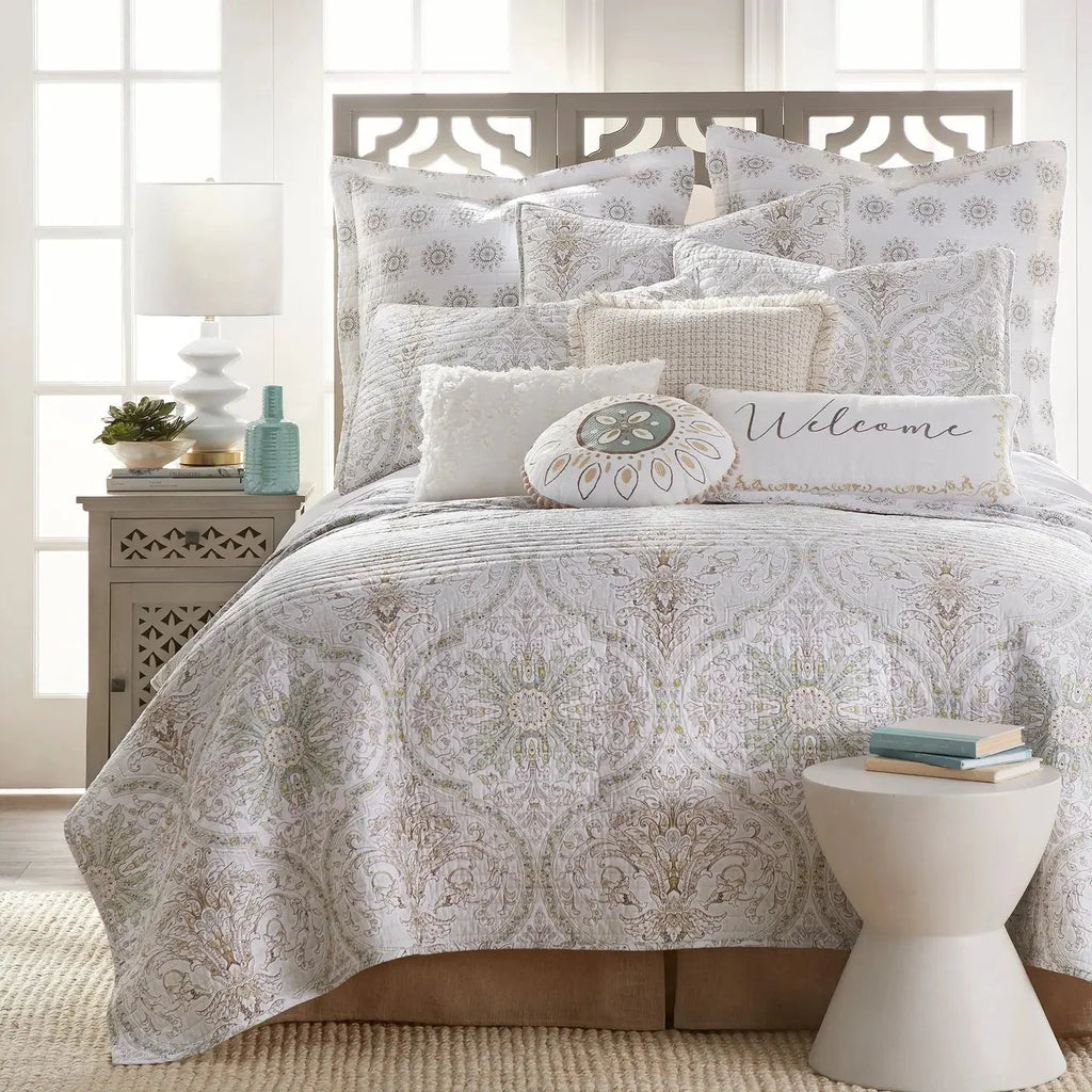 Cosima Vintage Style Quilt Set
