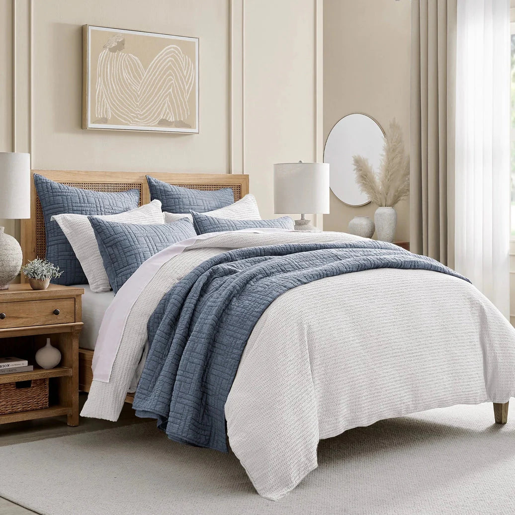 Melange Stitch Reversible Quilt Set - White