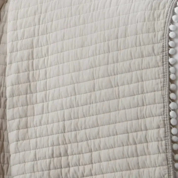 Pom Pom Quilt