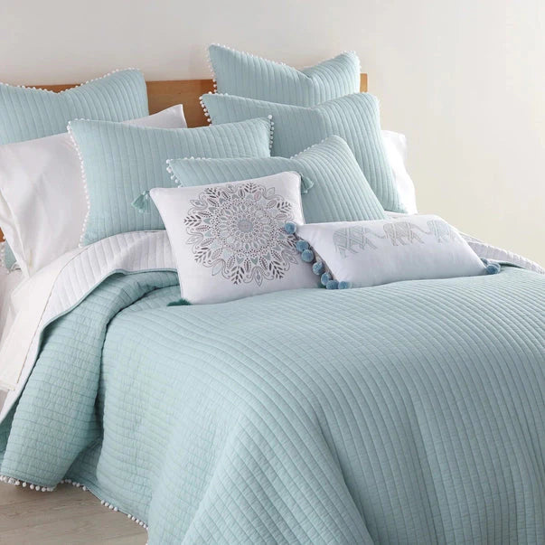 Pom Pom Quilt