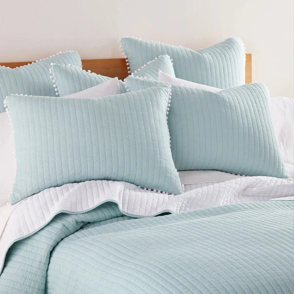 Pom Pom Quilt