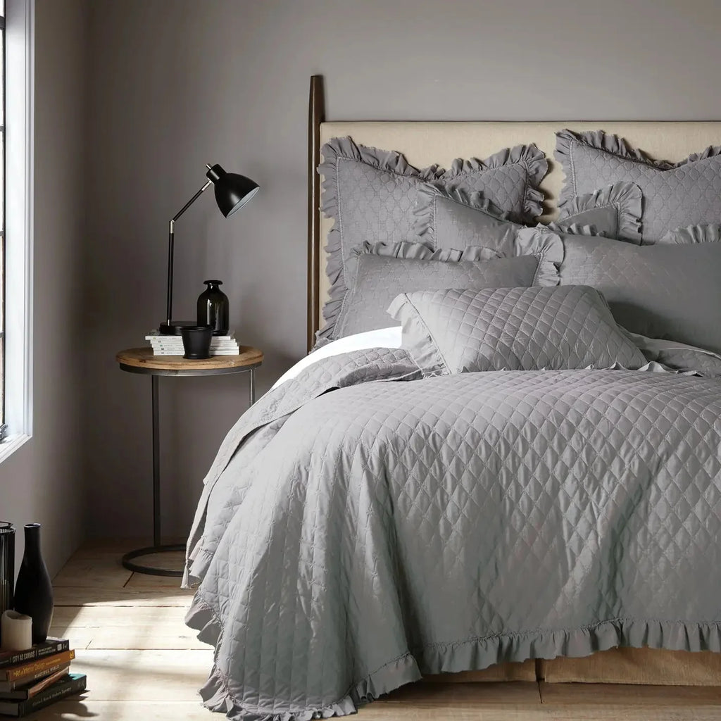 Stonewashed Grey Quilt Set