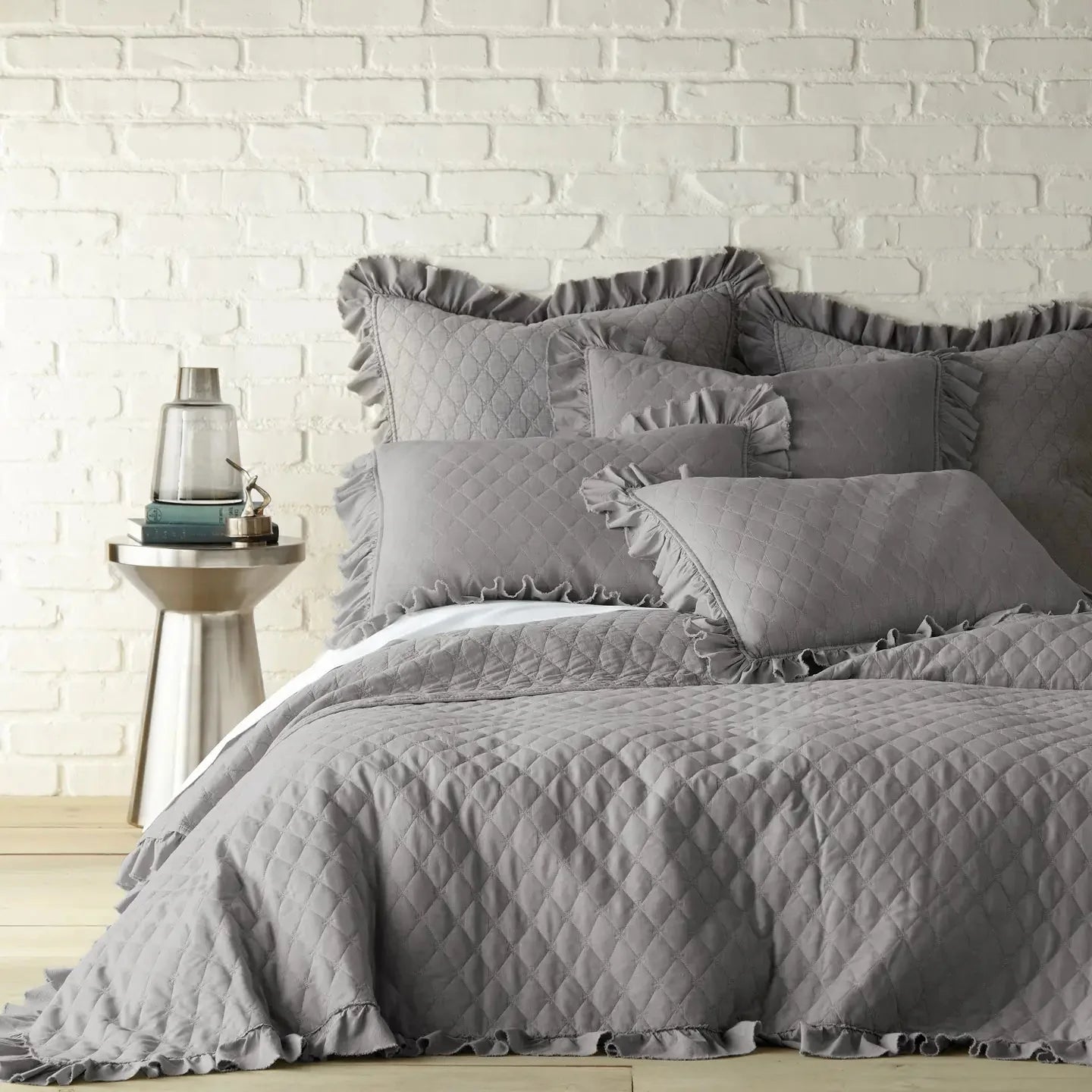 Stonewashed Grey Quilt Set