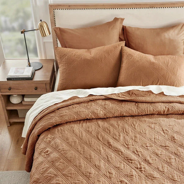 Washed Linen Quilt - Quahog Bay Bedding