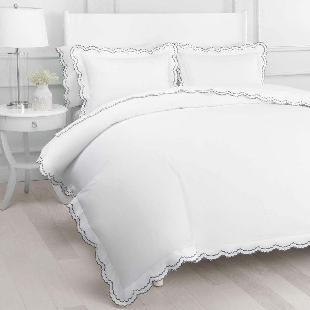 Double Scalloped Edge Embroidered Percale Duvet Set 300TC 100% Cotton