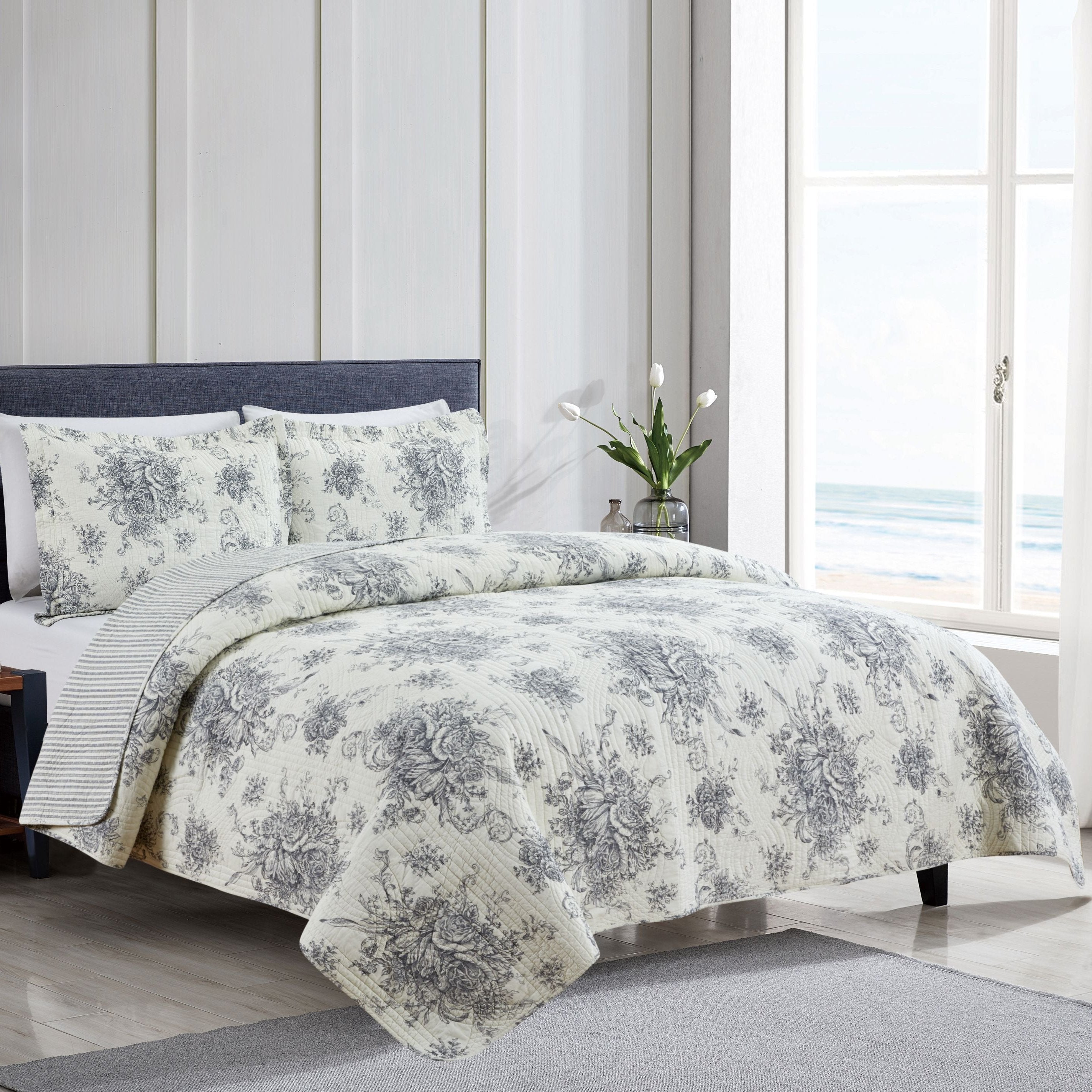Toile Quilt Set - 100% Cotton Shell And Filling - Floral Quilt With Stripes On Reverse