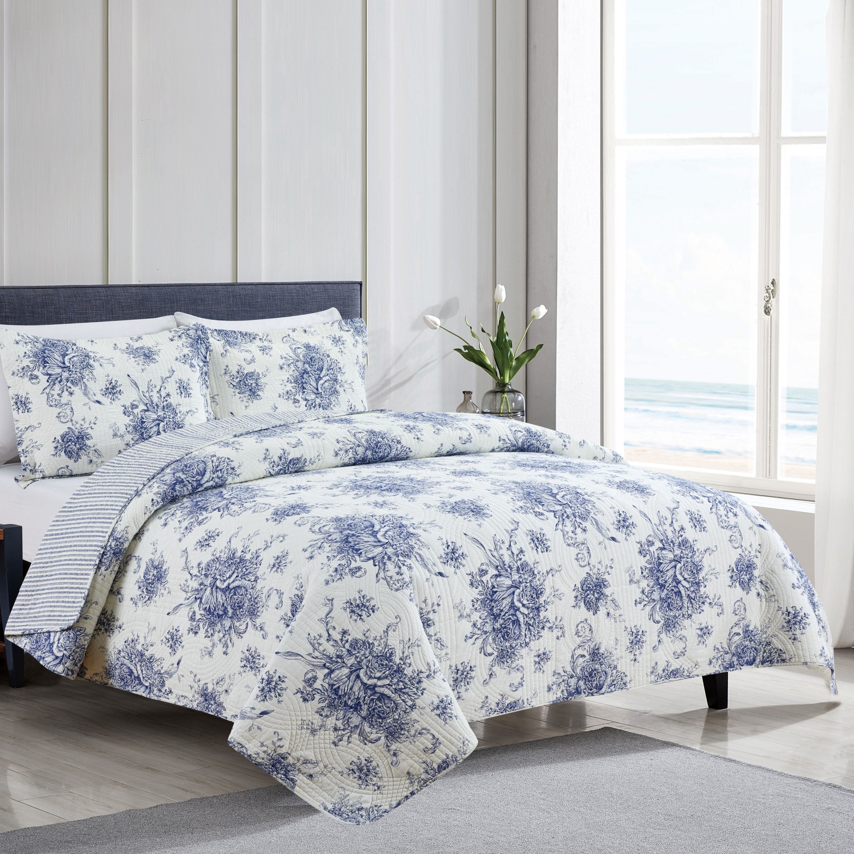 Toile Quilt Set - 100% Cotton Shell And Filling - Floral Quilt With Stripes On Reverse